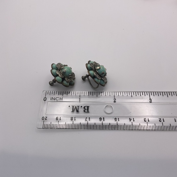 Vintage Screw Back Silver/Blue Stone Floral Earrings - Picture 4 of 4